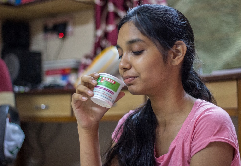 coffee cup advertising