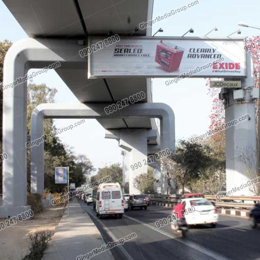 Top colors used in Auto rickshaw advertising