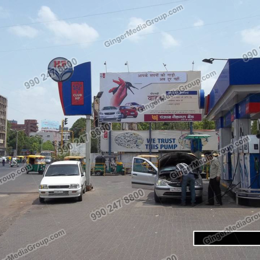 Top colors used in Auto rickshaw advertising