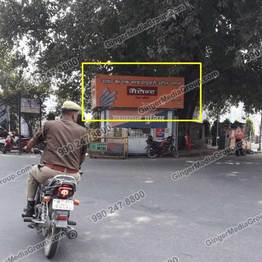 Top colors used in Auto rickshaw advertising