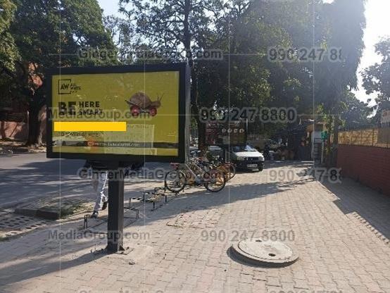 Ideal number of Auto rickshaw advertising done by top brands